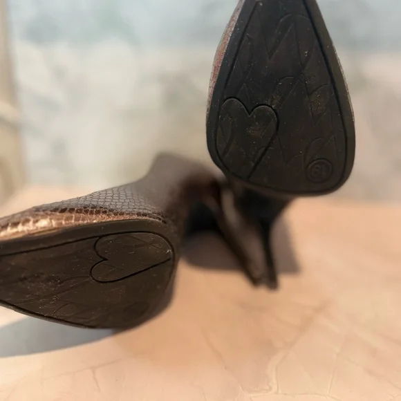 Sam & Libby Silver Heels with Pointed Toe - Picture 5 of 8